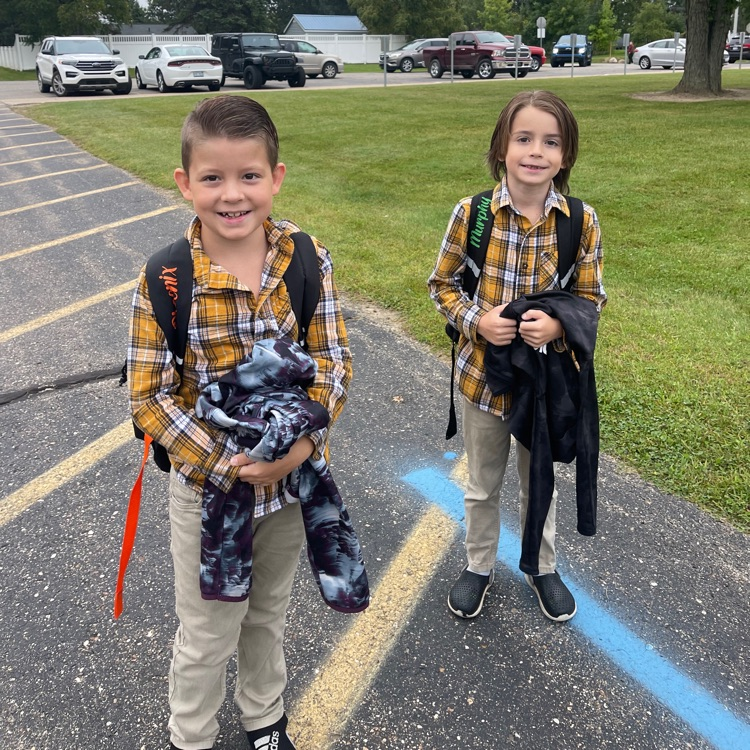 2 students dressed alike