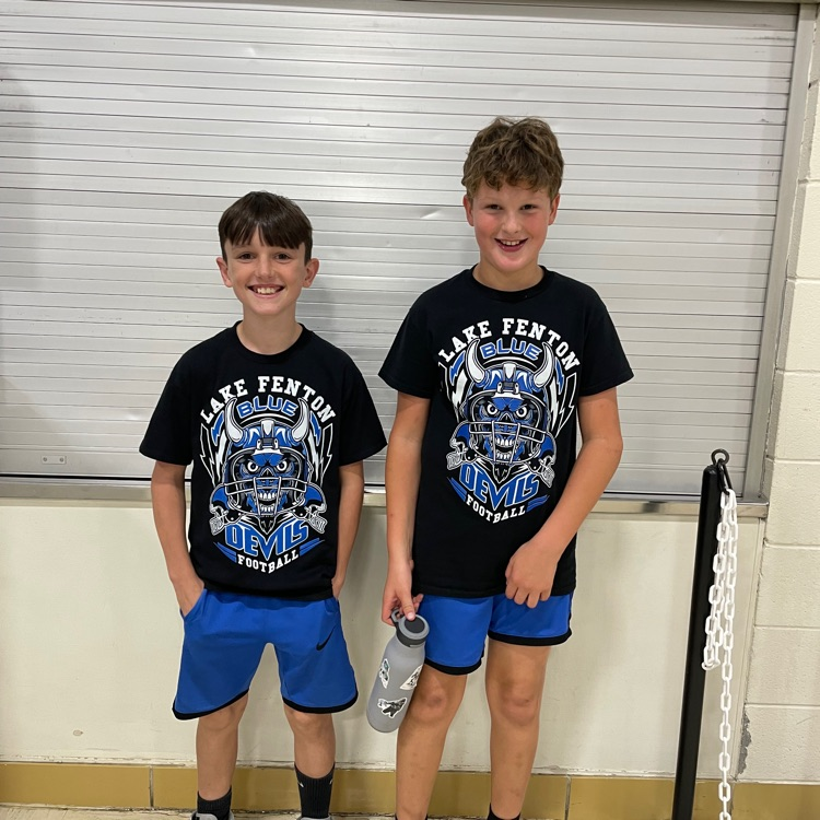 2 boys dressed alike